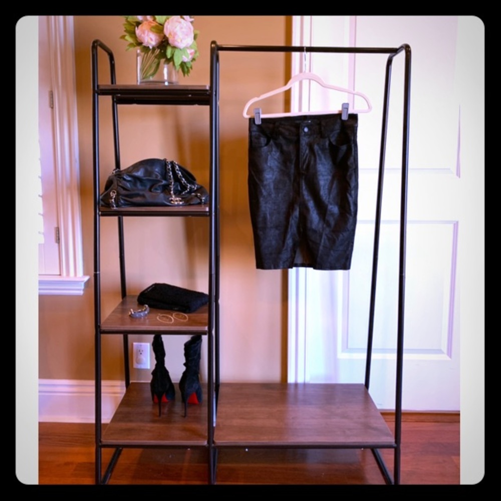 Joe’s Jeans Black Lambskin Skirt, Size 26